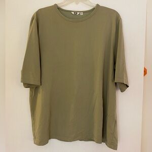 Uniqlo Sage Green AIRism Short Sleeve Tee